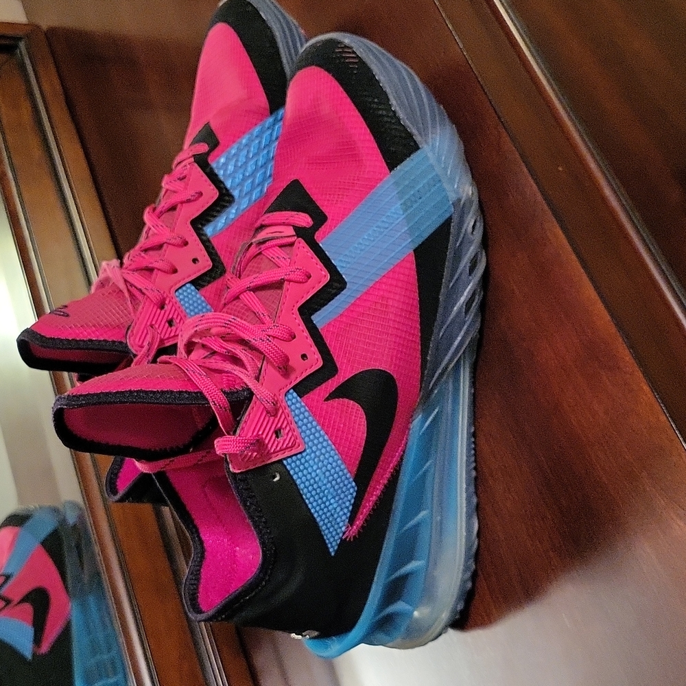 EUC Nike Lebron 18 Low Fireberry Mens Size 10
